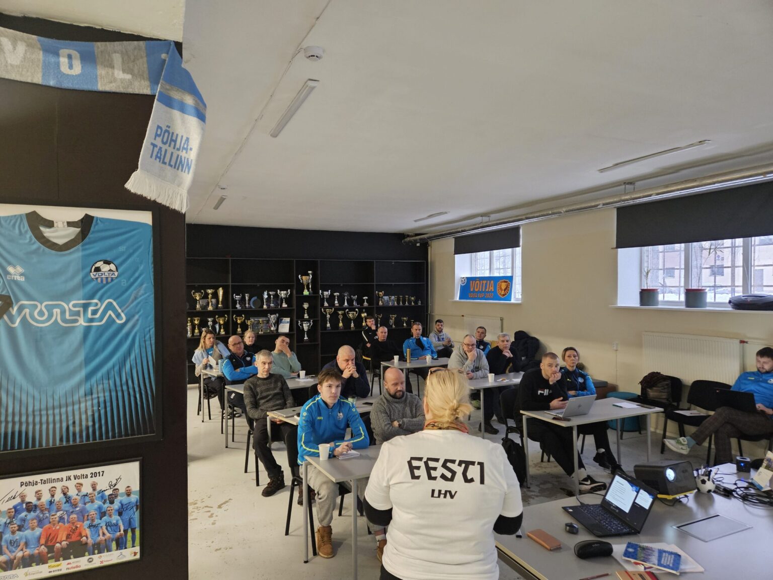 Koguni 18 JK Volta treenerit ja kontoritöötajat osales koolitusel „Laste turvalisus ja heaolu jalgpallis“.